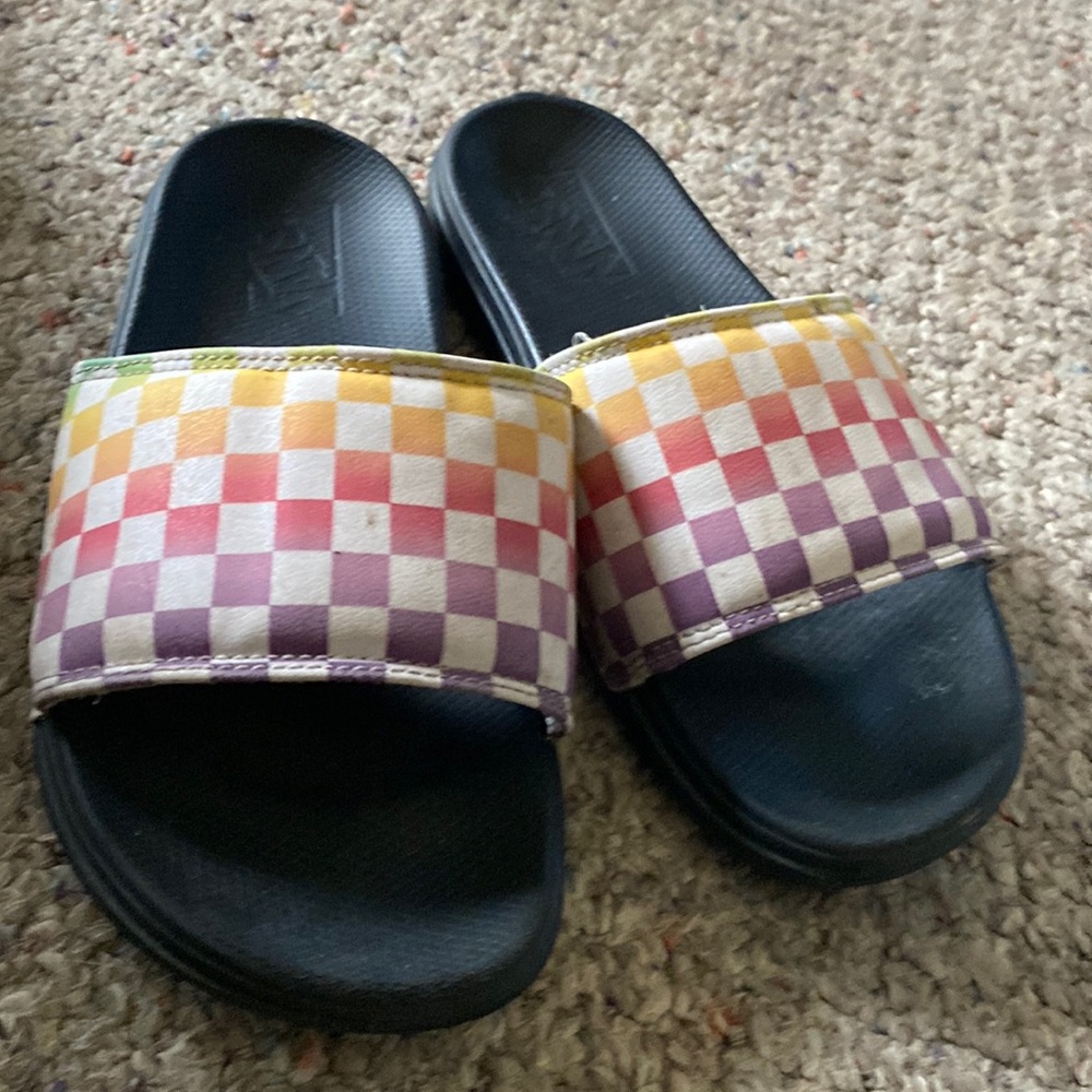 Missy van rainbow slides size 5 kids.